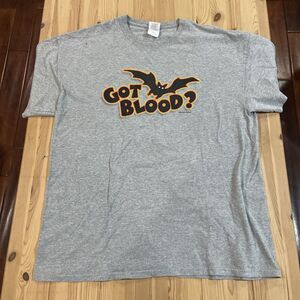 XL Got Blood? Halloween Vampire Bat Cedars Sinai Give Blood damaged   T Shirt